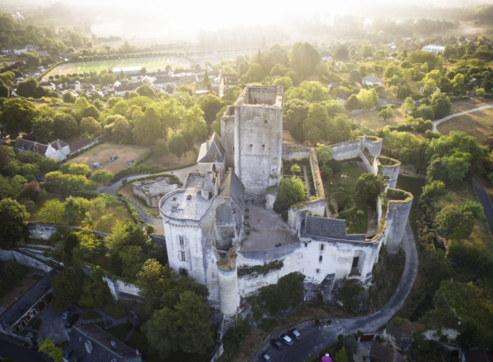vue aérienne drone du Donjon de loches