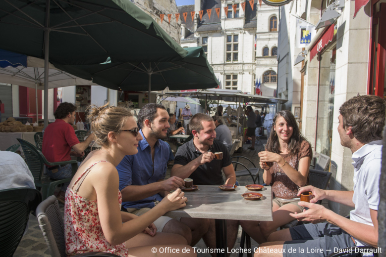 terrasse de café à Loches