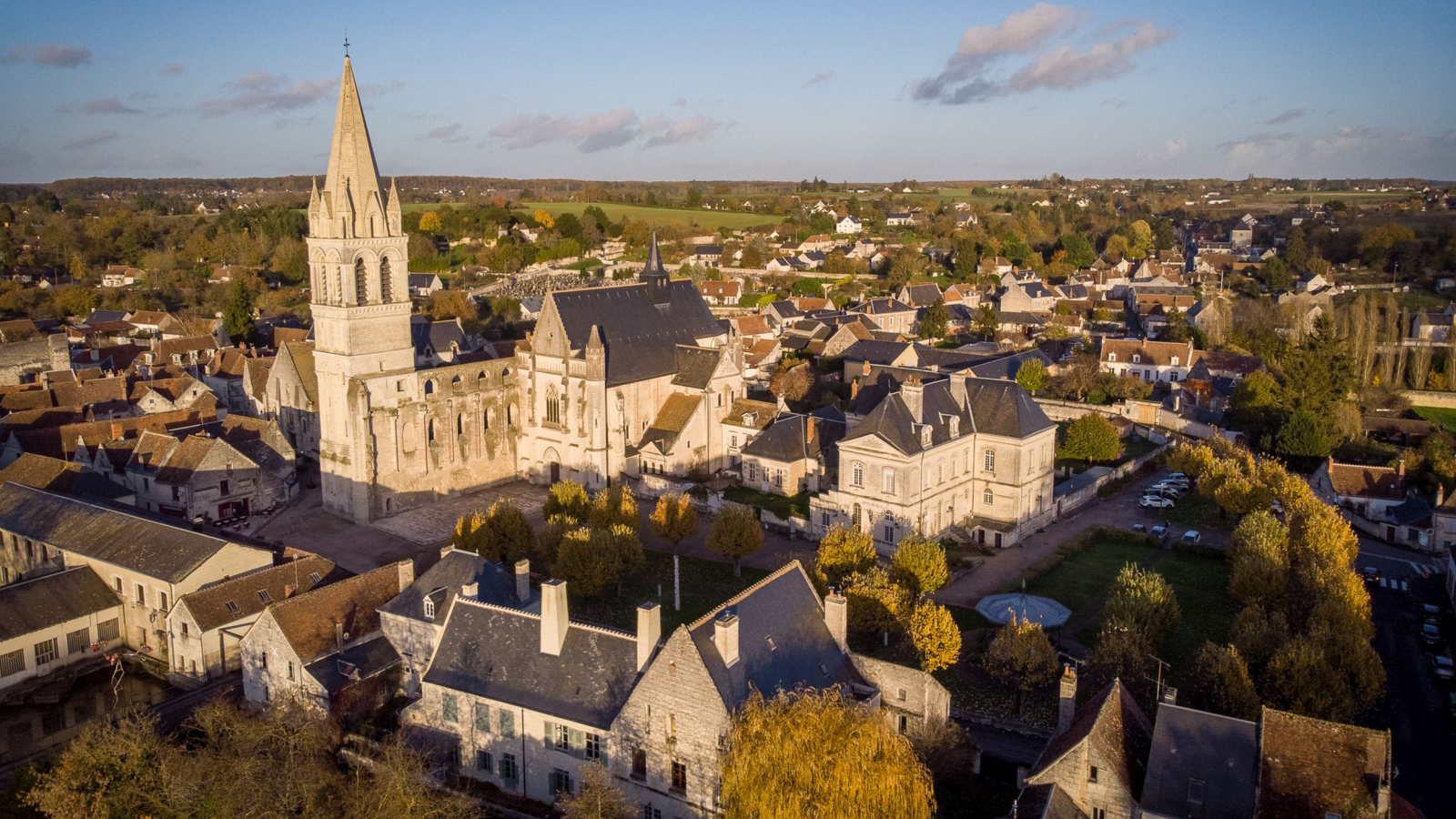eglise village Beaulieu-les-Loches