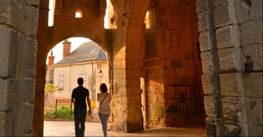 porte royale loches couple