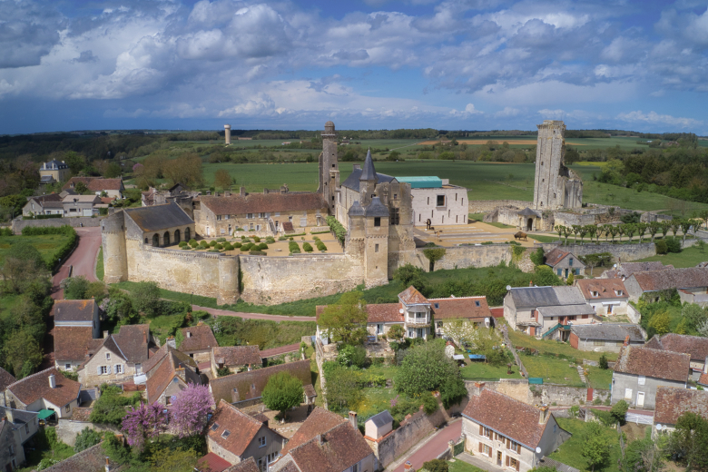 Le Grand-Pressigny chateau musee prehistoire