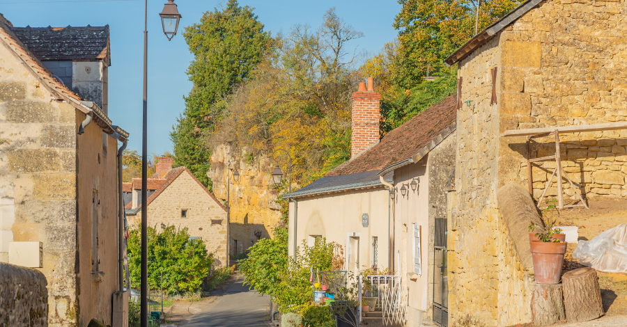 Les Côteaux hameau en troglo à Sepmes et Draché