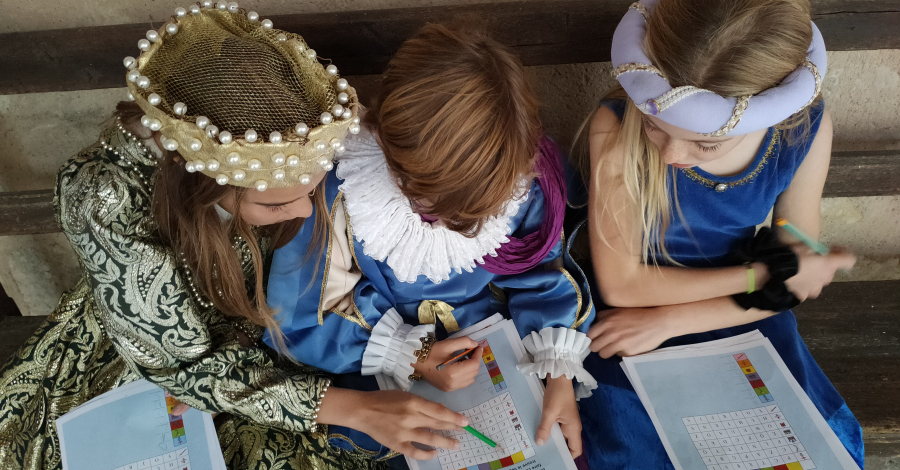 Chasse au trésor enfants costumé Montrésor