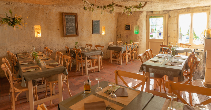 restaurant troglo Trattoria Mauvieres à Loches - vue intérieure