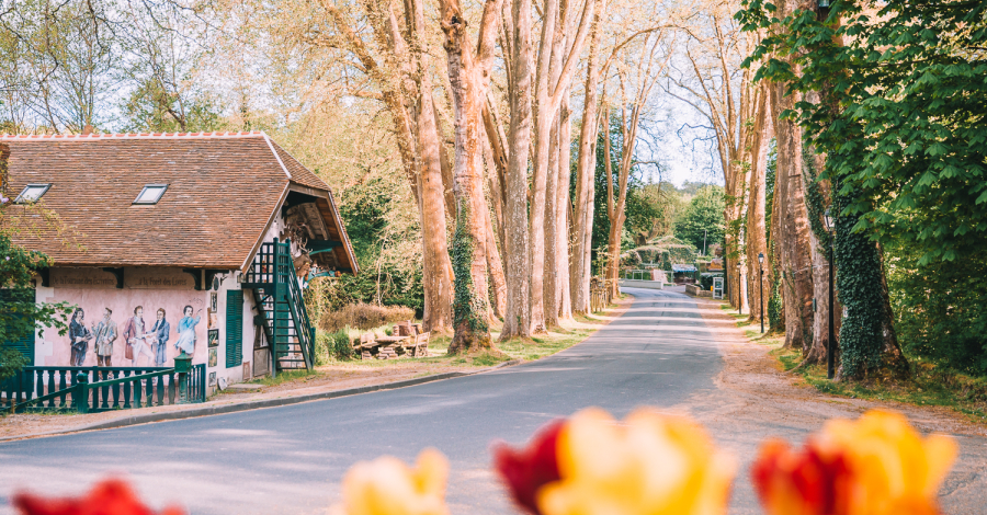 chalet de chasse et rue des platanes de Chanceaux-près-Loches