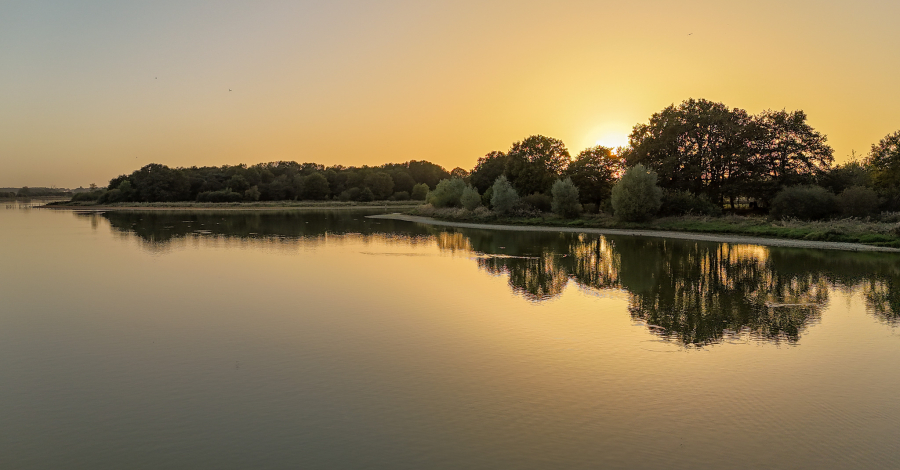 étang du Louroux au crépuscule