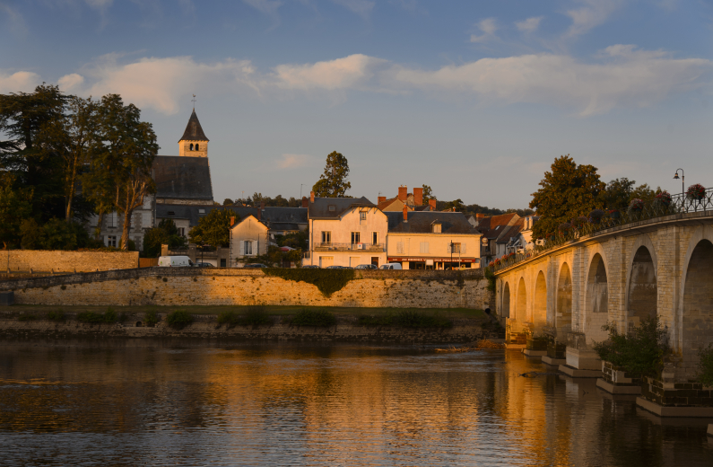 Pont sur la Creuse à Descartes