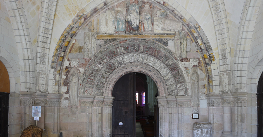 portail roman de la collégiale de Loches