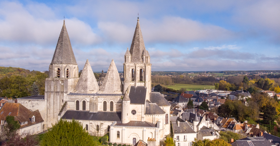 collégiale de Loches vue du ciel