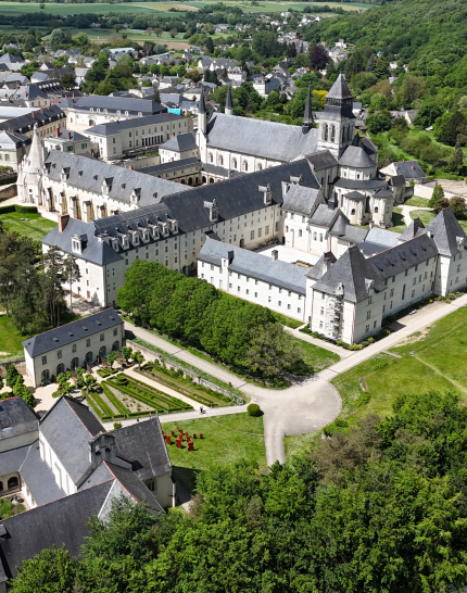 vue aérienne de l'Abbaye de Fontevraud