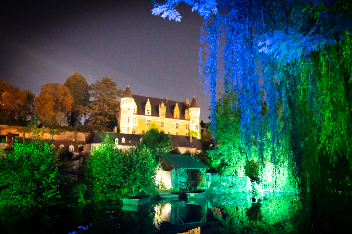 NUITS LÉGENDAIRES À MONTRÉSOR