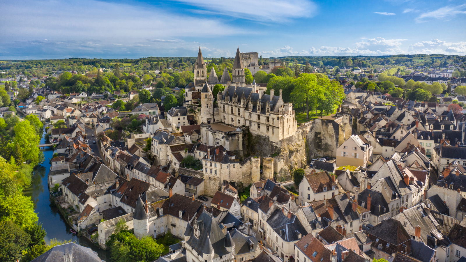 vue aérienne de Loches