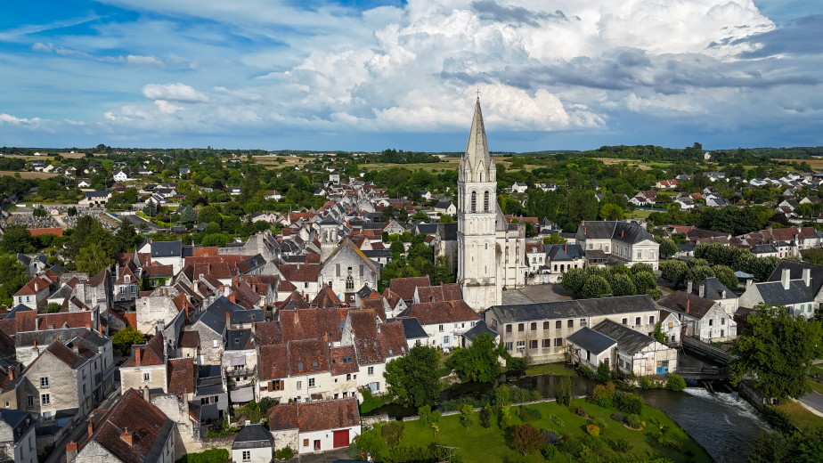 vue aérienne drone de Beaulieu-lès-Loches