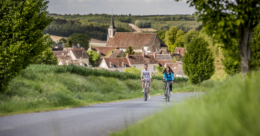 couple à vélo à Boussay