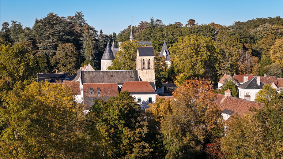 vue aérienne drone de Reignac-sur-Indre
