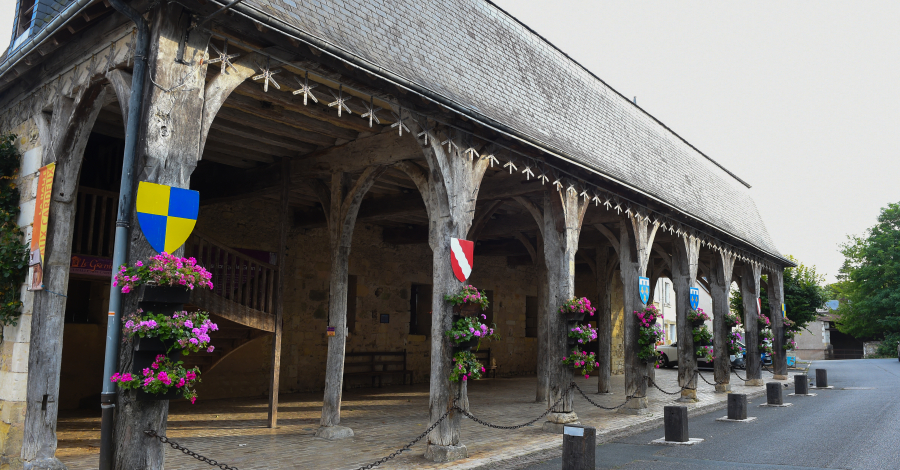Marché couvert de Montrésor