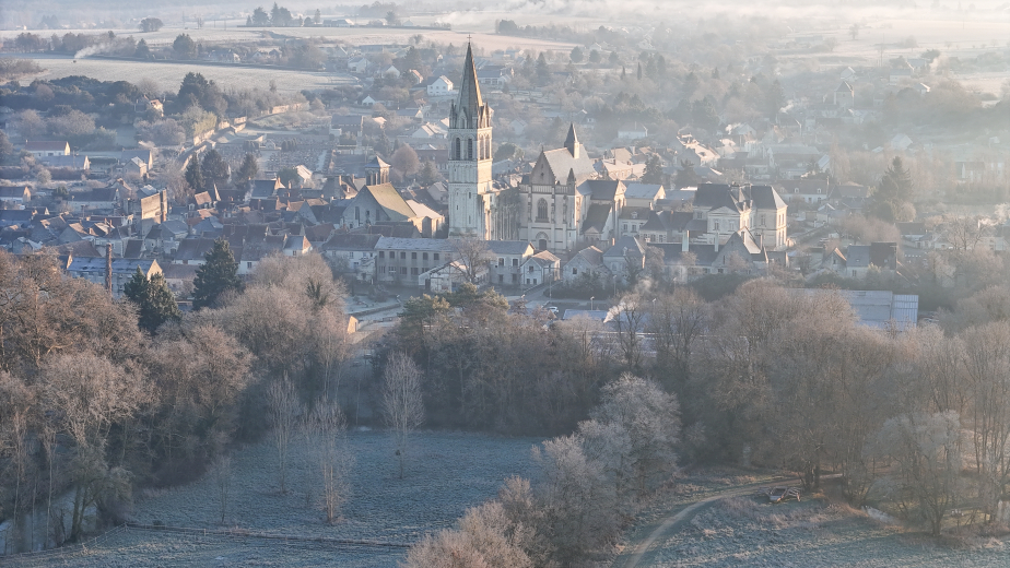 Vue aérienne de Beaulieu-lès-Loches en hiver