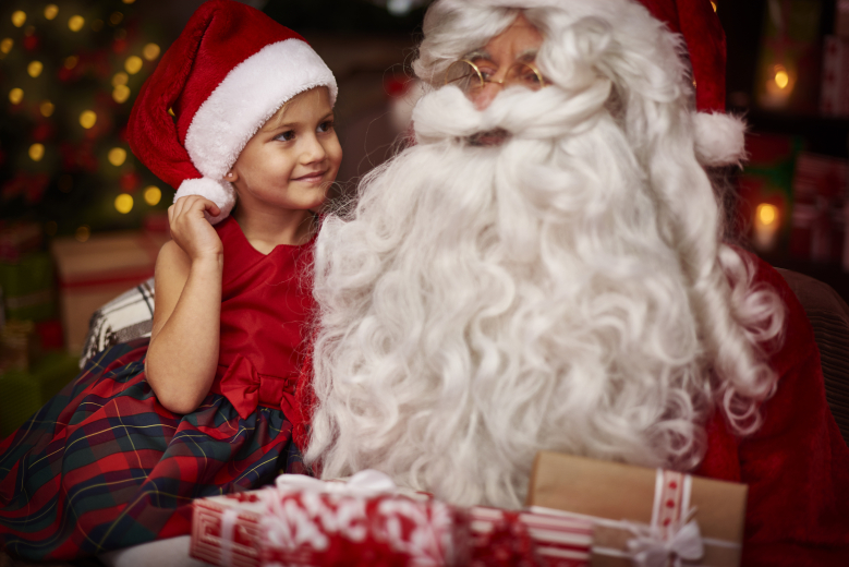 Petite fille et Père Noël