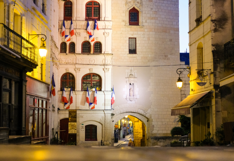 Porte Picois de nuit